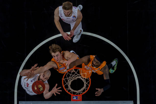 巧妙配合打 巧妙配合打