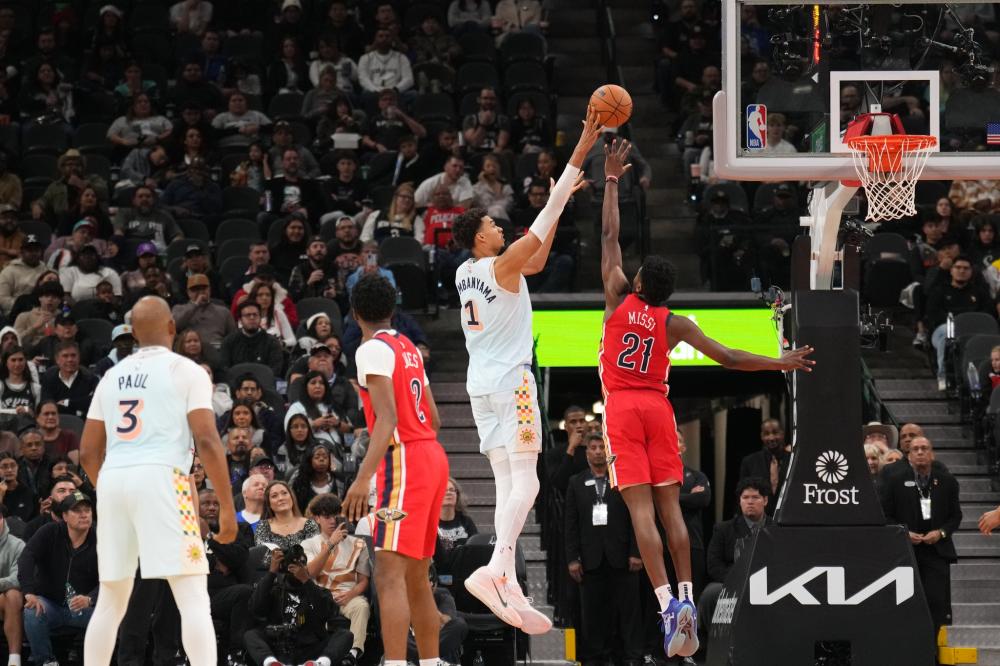 击犀利著称 击犀利著称